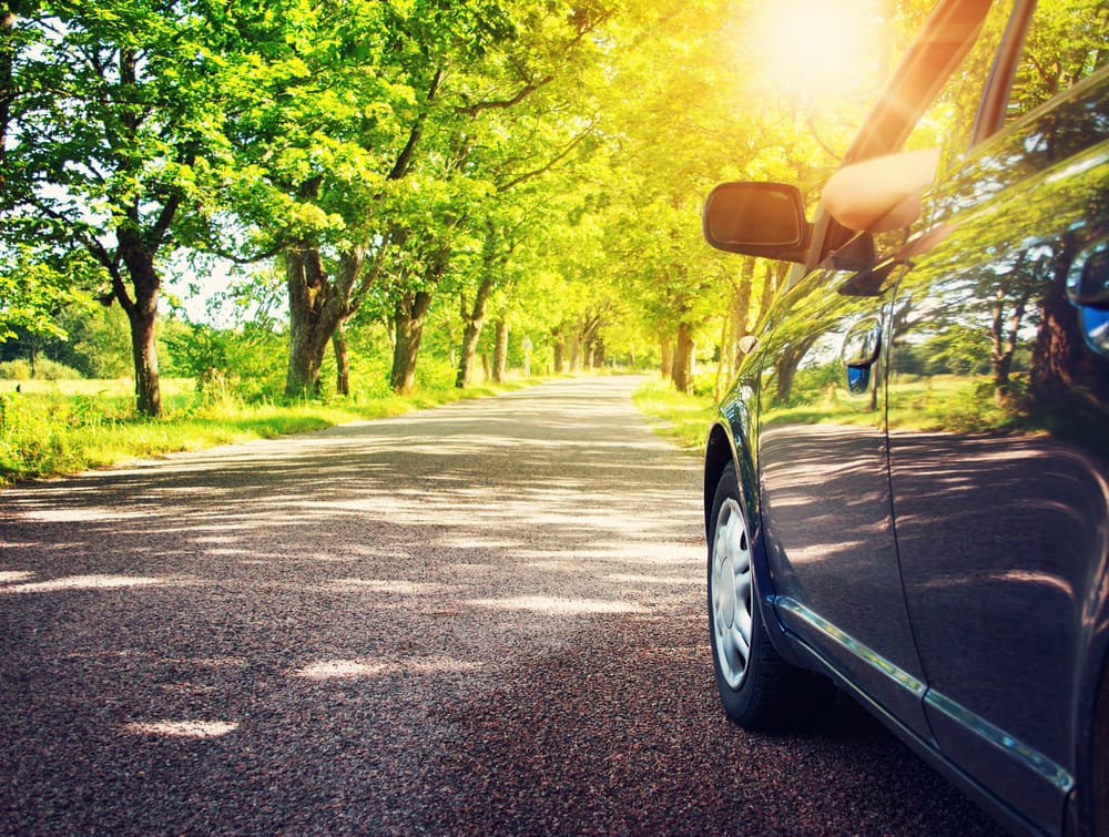 Car driving whilst its the spring